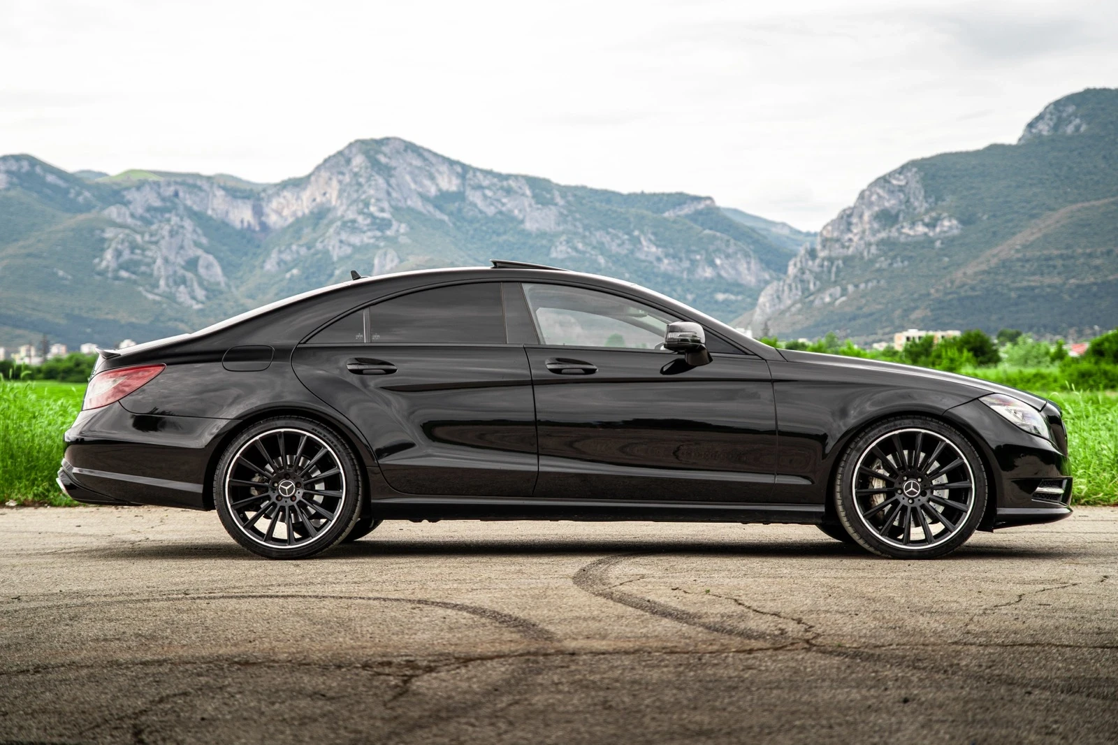 Mercedes-Benz CLS 500 AMG 4MATIC FULL, снимка 8 - Автомобили и джипове - 54105183