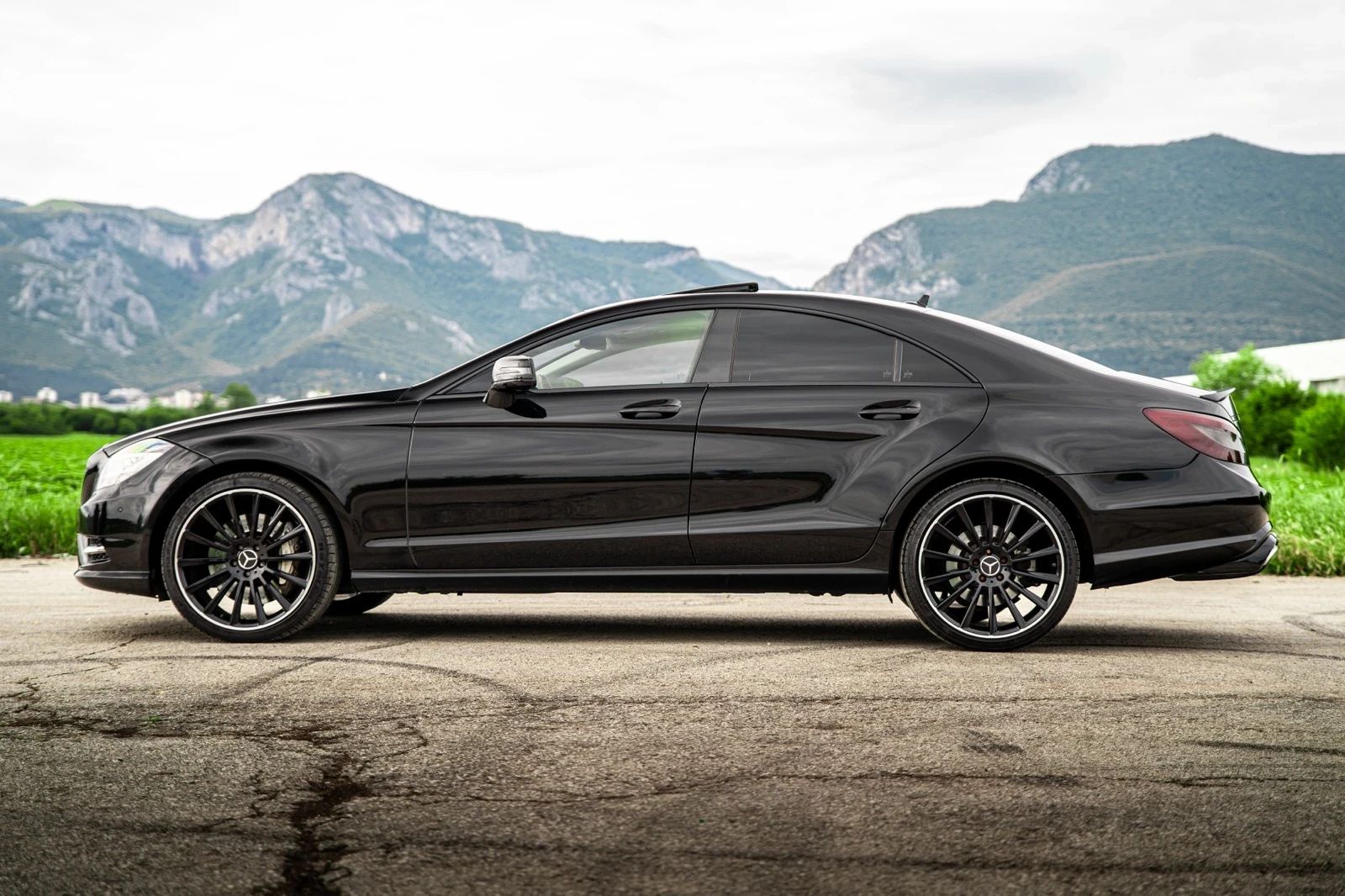 Mercedes-Benz CLS 500 AMG 4MATIC FULL, снимка 4 - Автомобили и джипове - 54105183