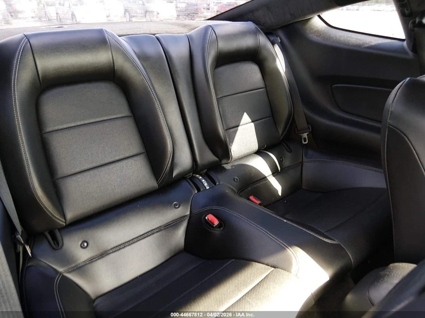 Ford Mustang 2.3l Ecoboost, снимка 8 - Автомобили и джипове - 54307552