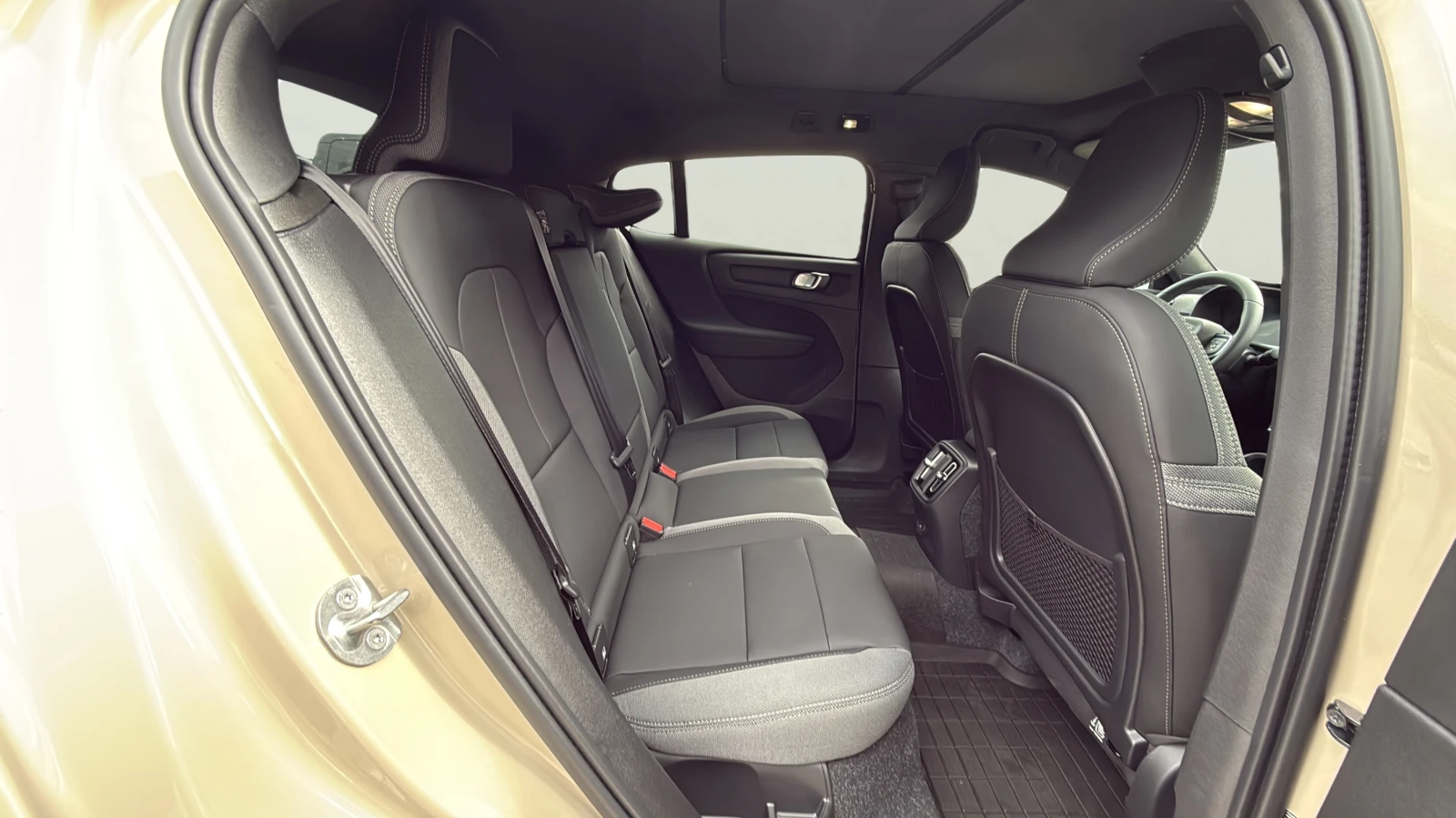 Volvo EC40 82 kWh | Mobile.bg � ����������� 13
