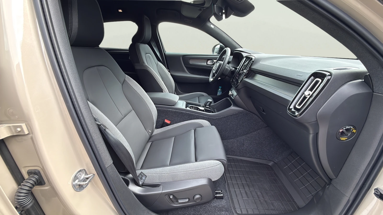 Volvo EC40 82 kWh | Mobile.bg � ����������� 12
