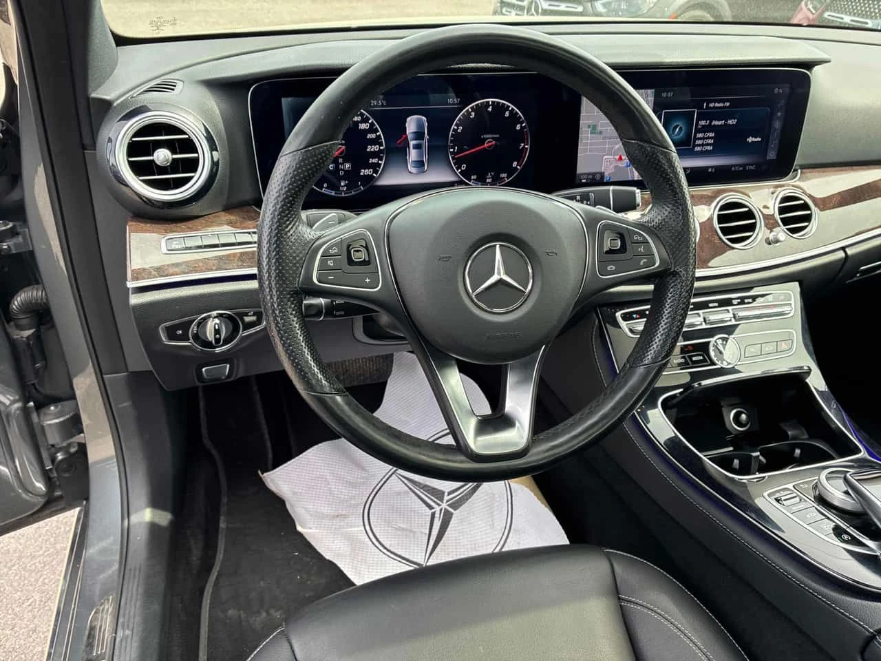 Mercedes-Benz E 400 | BURMESTER | CARFAX | ПОДГРЕВ | ПАНОРАМА | , снимка 7 - Автомобили и джипове - 54895551