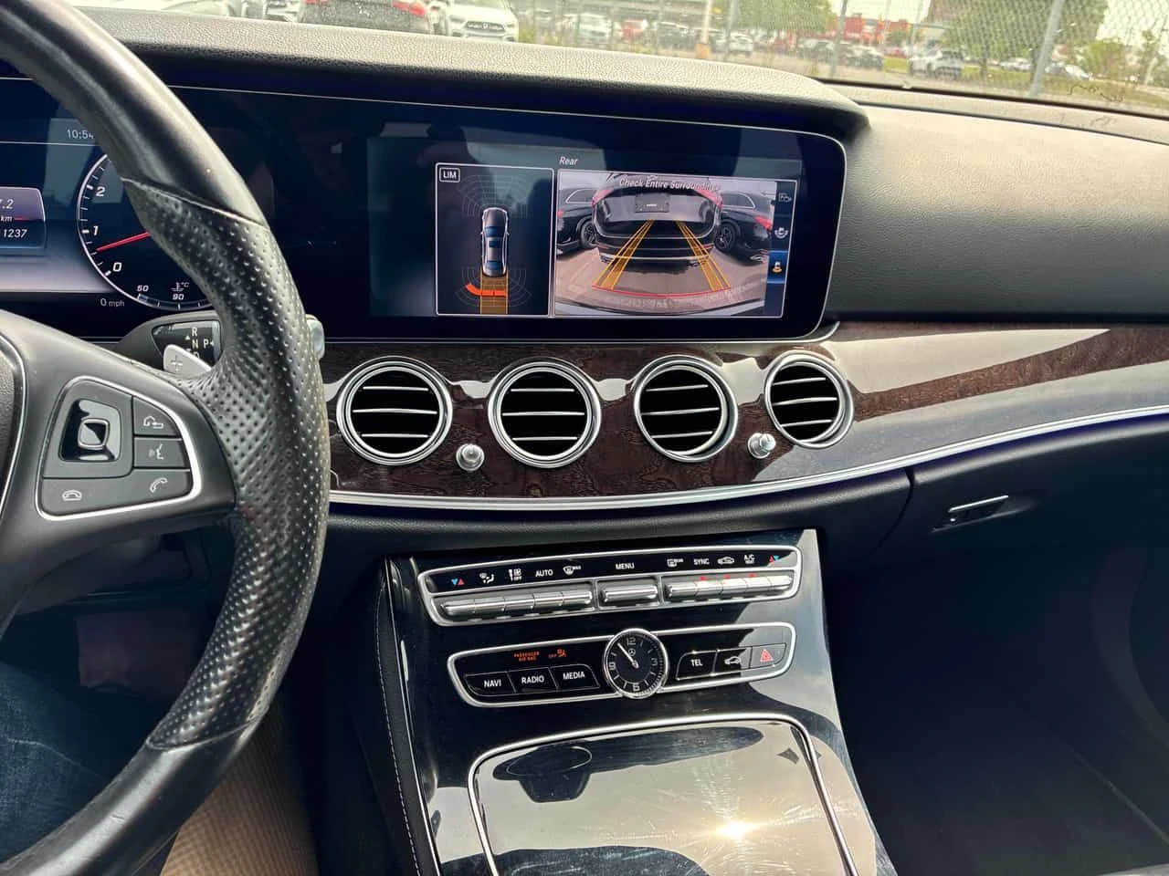 Mercedes-Benz E 400 | BURMESTER | CARFAX | ПОДГРЕВ | ПАНОРАМА | , снимка 16 - Автомобили и джипове - 54895551