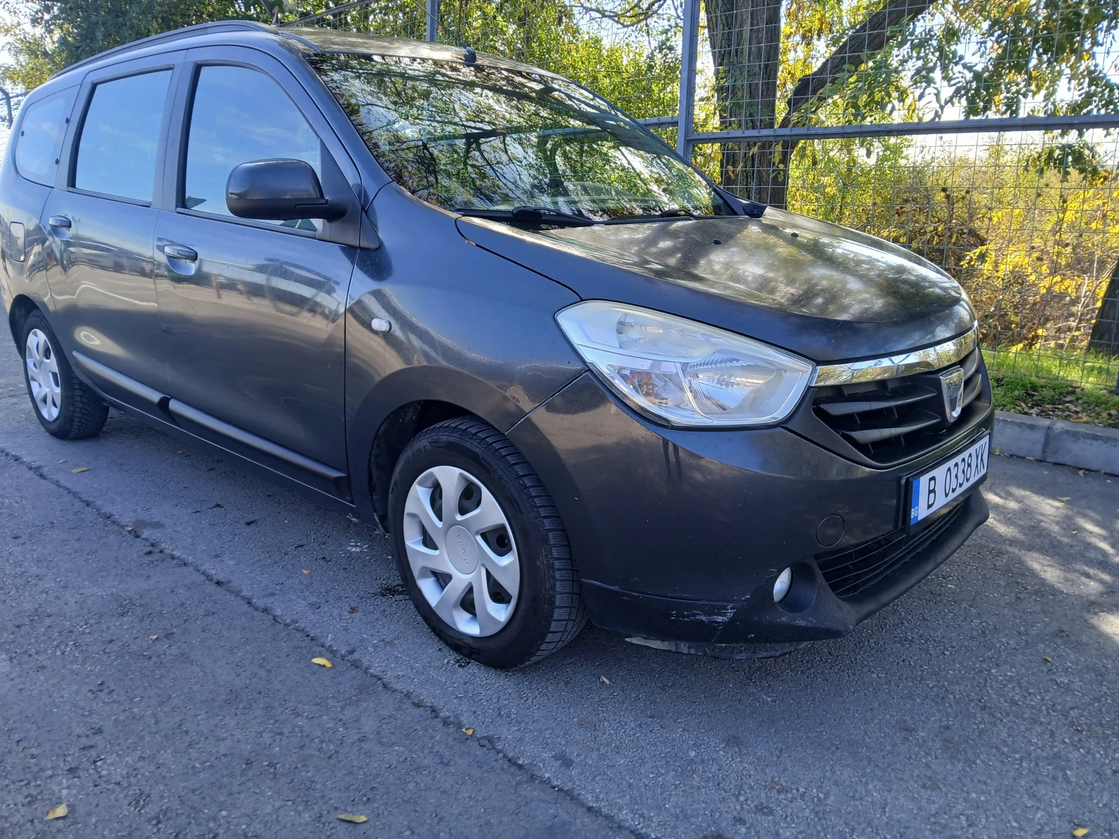 Dacia Lodgy 1.5 DCI-7mesta, снимка 3 - Автомобили и джипове - 55083942