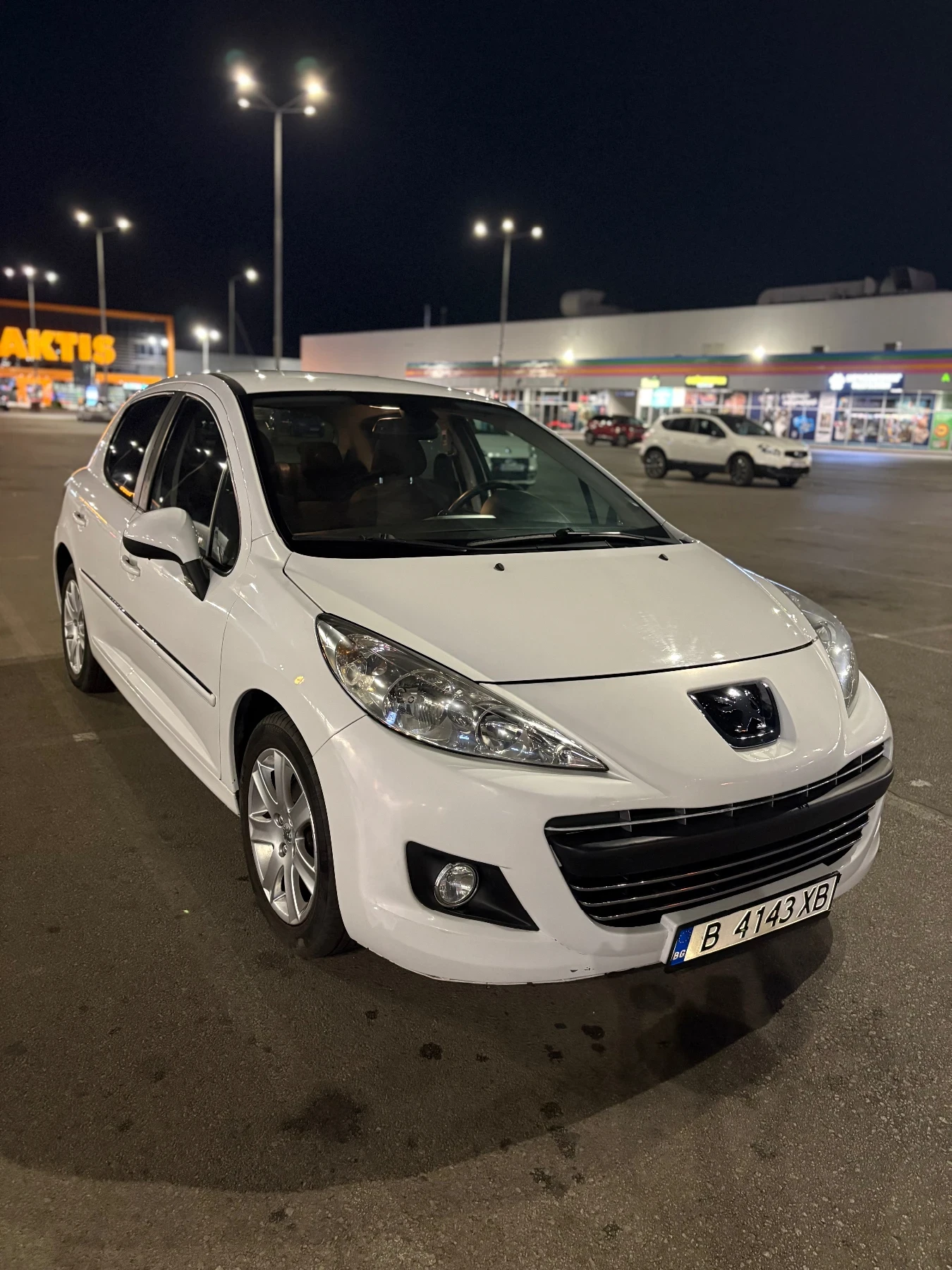 Peugeot 207 1.6 THP, снимка 3 - Автомобили и джипове - 55622030