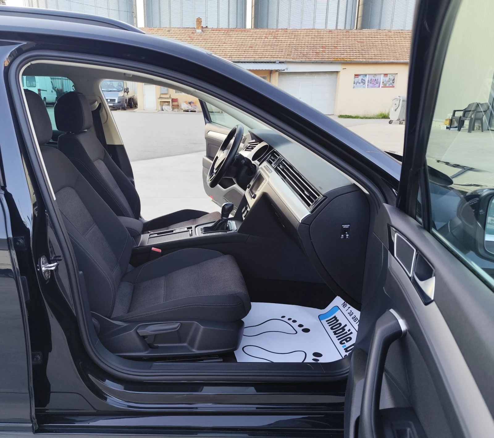 VW Passat 2.0TDI-150к-DSG-LED-NAVI-DISTRONIC-МАСАЖ-EU-6, снимка 13 - Автомобили и джипове - 55667102