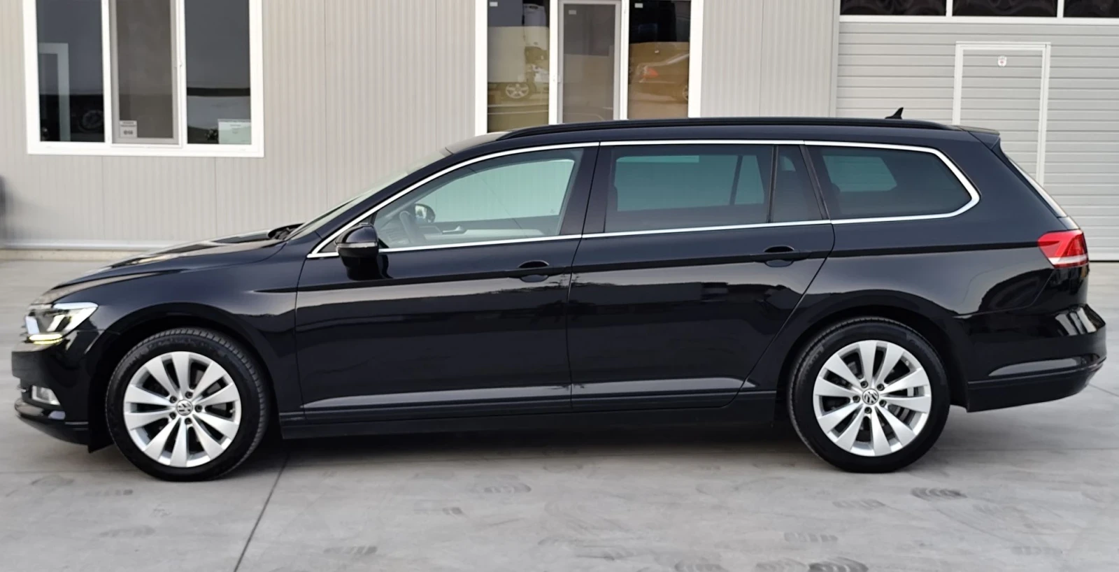 VW Passat 2.0TDI-150к-DSG-LED-NAVI-DISTRONIC-МАСАЖ-EU-6, снимка 4 - Автомобили и джипове - 55667102