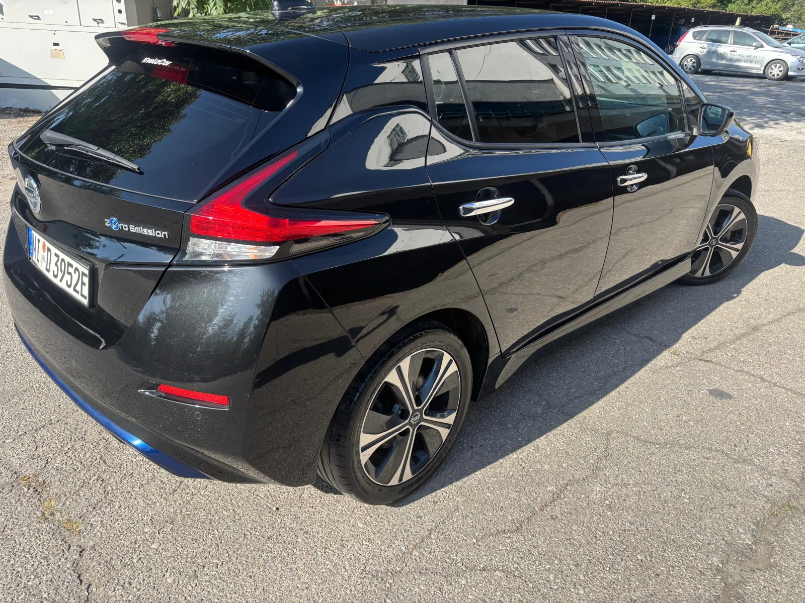 Nissan Leaf  Tekna, снимка 7 - Автомобили и джипове - 55853841