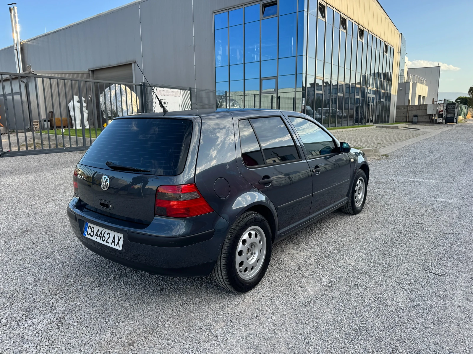 VW Golf 4_16V_ГАЗ, снимка 2 - Автомобили и джипове - 55878756