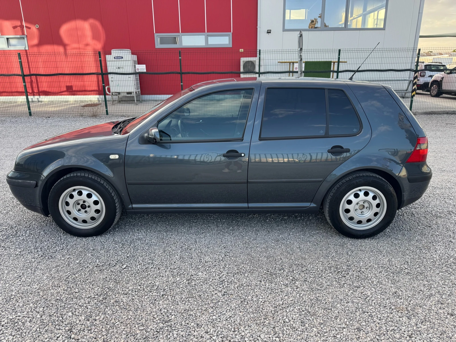 VW Golf 4_16V_ГАЗ, снимка 4 - Автомобили и джипове - 55878756