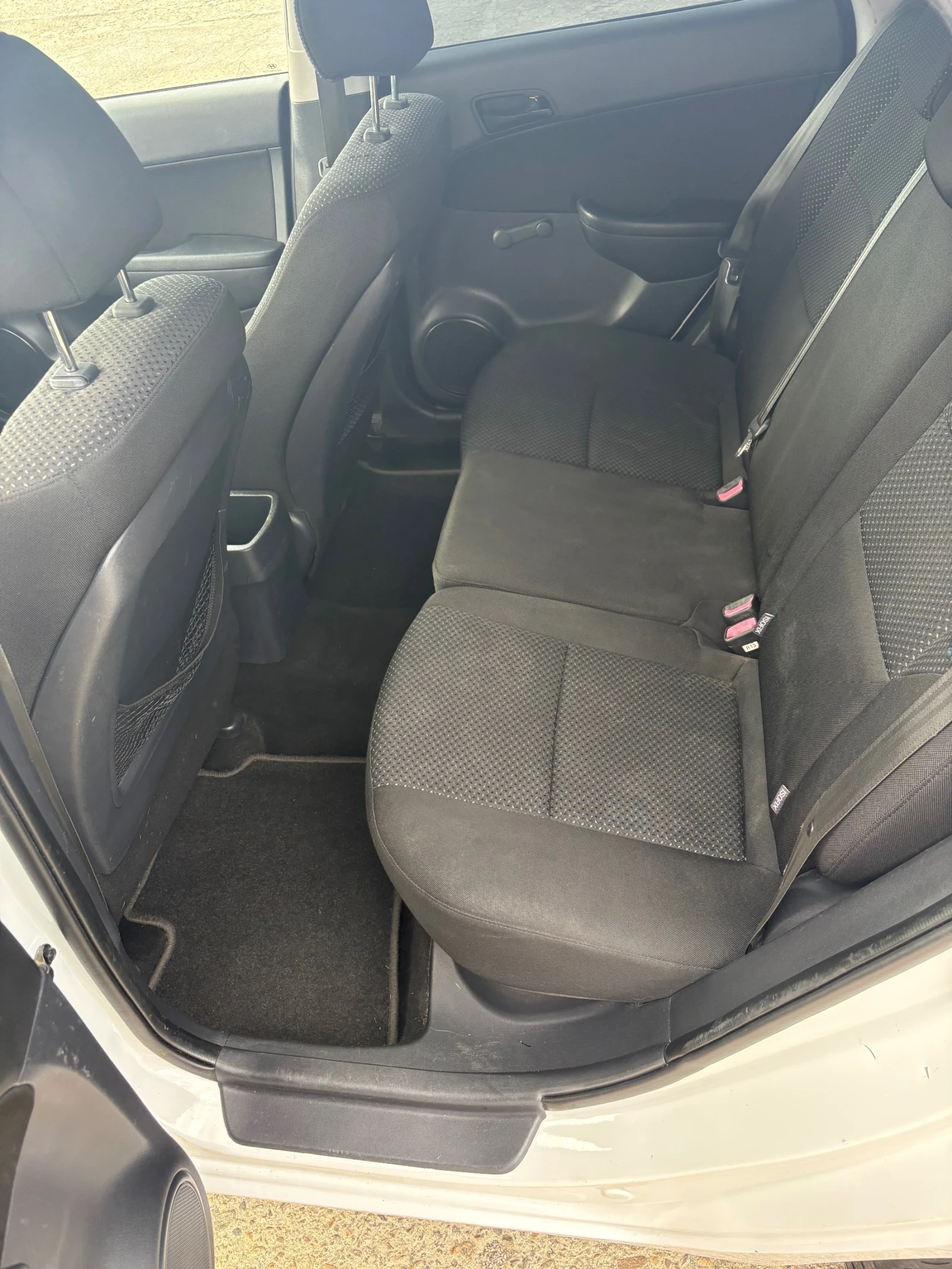Hyundai I30  1.4i, снимка 6 - Автомобили и джипове - 55889837