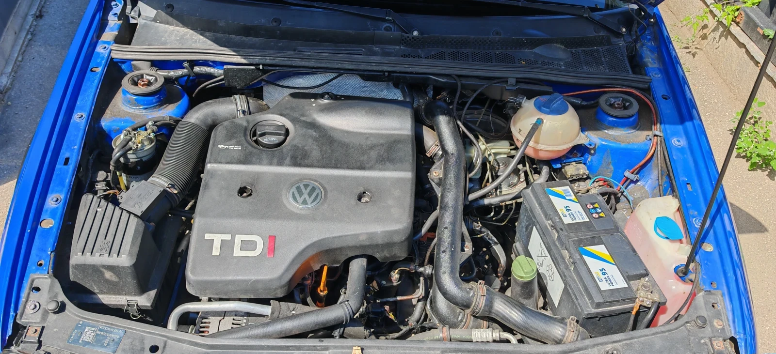 VW Golf TDi 110, снимка 13 - Автомобили и джипове - 55965382