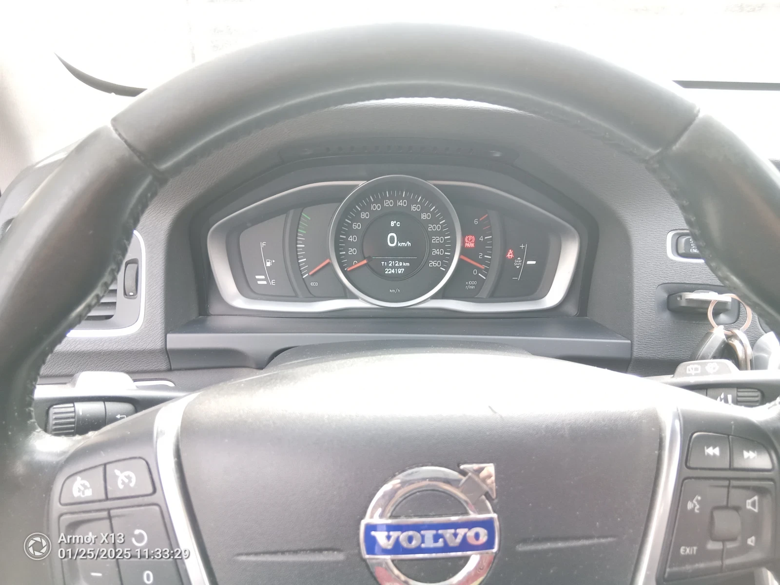 Volvo V60 2.0, снимка 10 - Автомобили и джипове - 56320903