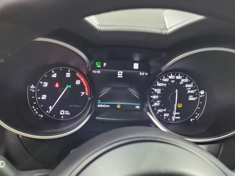 Alfa Romeo Stelvio * VELOCE * CARFAX * БЕЗ ПЪРВОНАЧАЛНА ВНОСКА, снимка 11 - Автомобили и джипове - 53094095