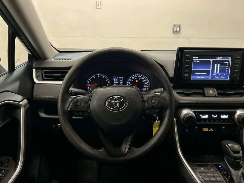 Toyota Rav4 * AWD | HTD SEATS | CARPLAY | 17IN ALLOYS | REAR C, снимка 12 - Автомобили и джипове - 53593688