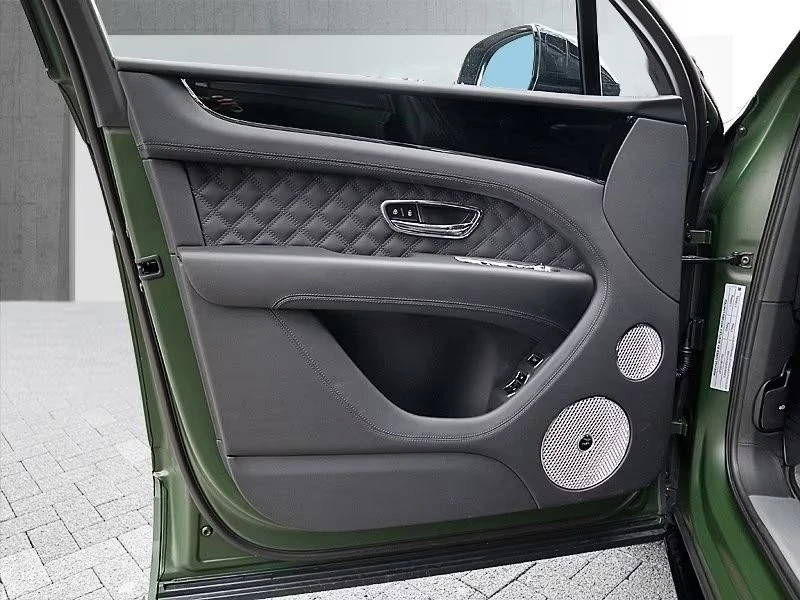 Bentley Bentayga S / V8 / NAIM / PANO / HUD / 360 / , снимка 7 - Автомобили и джипове - 55950860
