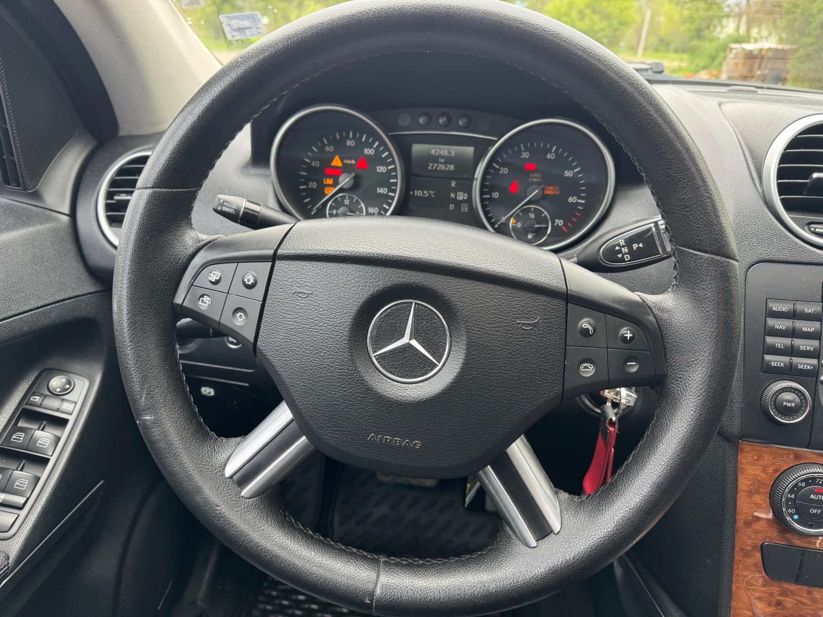 Mercedes-Benz ML 350  - изображение 6