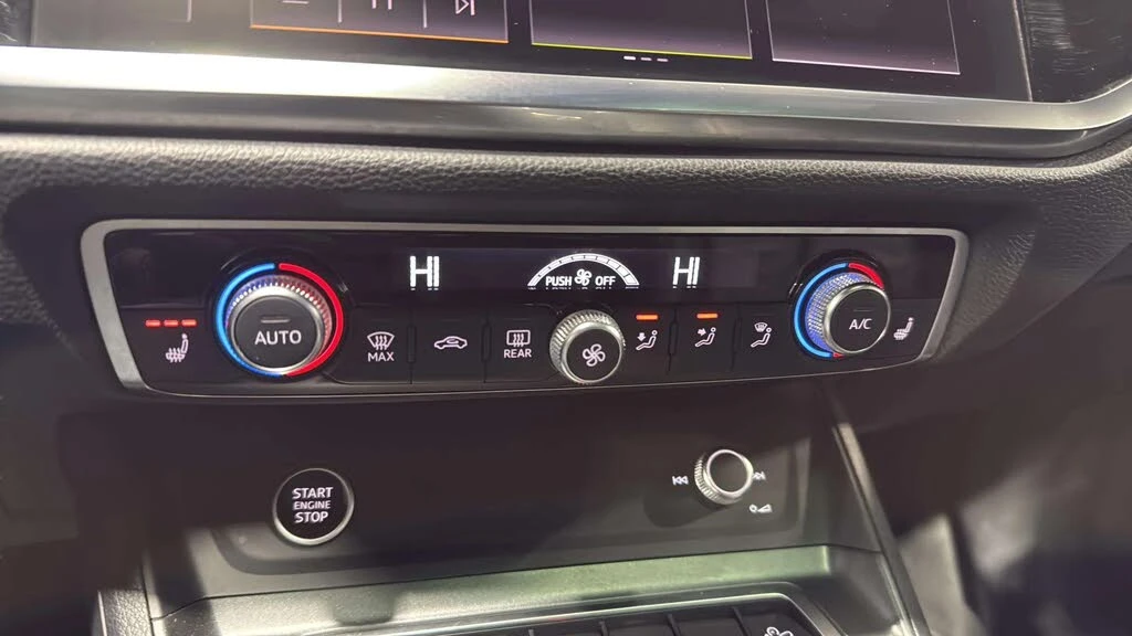 Audi Q3 Premium Plus S* АвтоКредит* (ЦЕНА ДО БГ), снимка 14 - Автомобили и джипове - 53876252