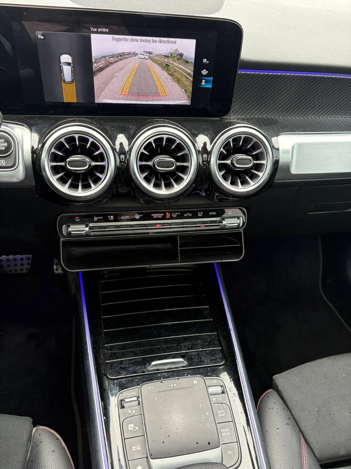 Mercedes-Benz GLB 2.0 d 8G-TRONIC AMG, снимка 13 - Автомобили и джипове - 54019508