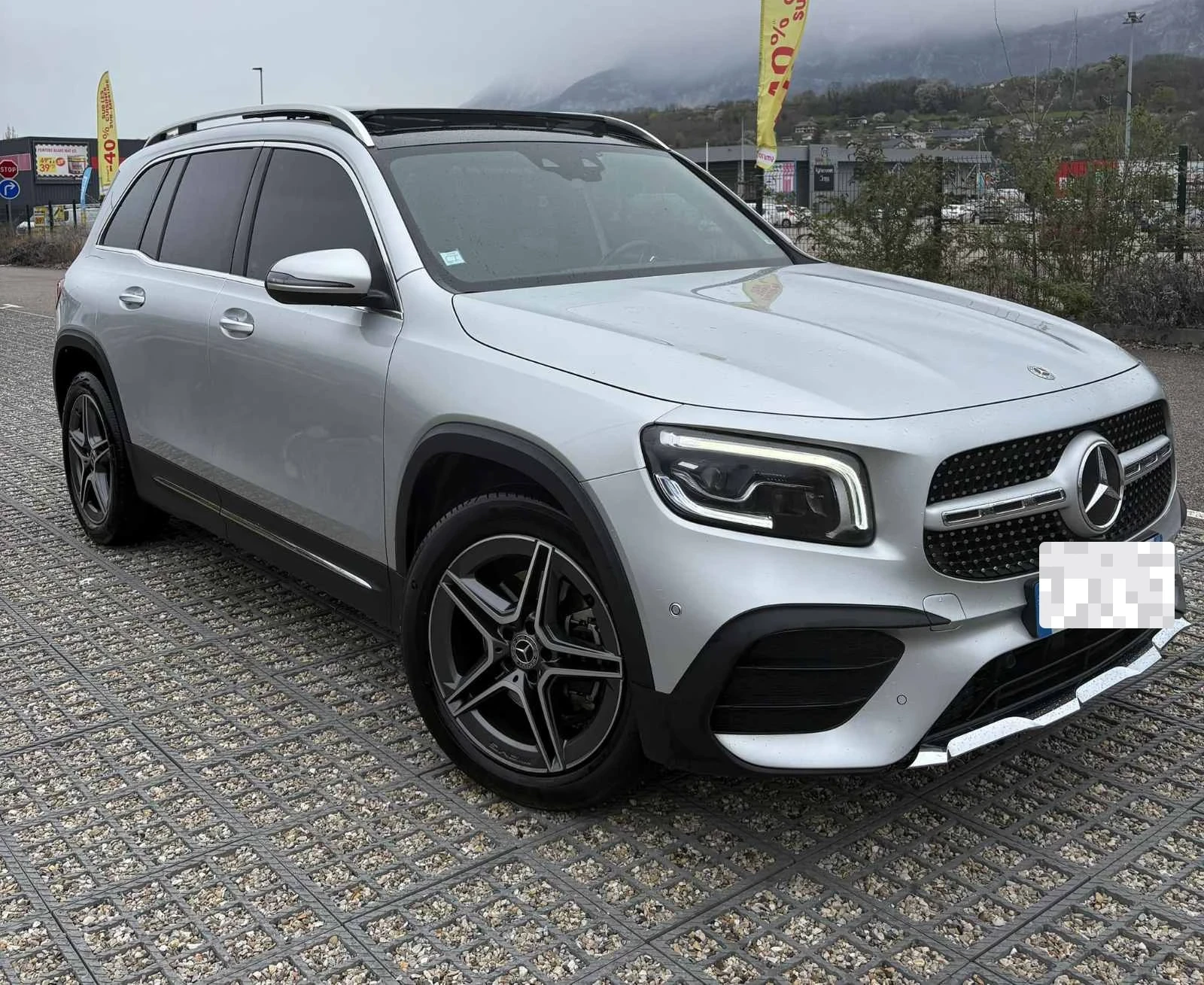 Mercedes-Benz GLB 2.0 d 8G-TRONIC AMG, снимка 3 - Автомобили и джипове - 54019508