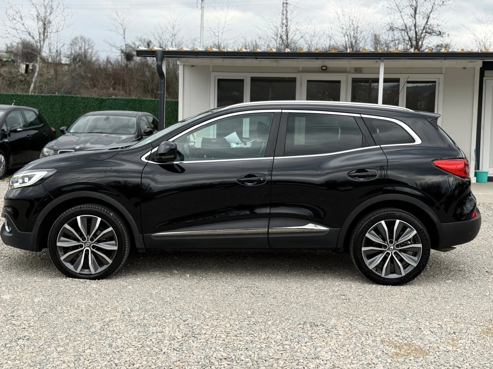 Renault Kadjar 1.5DCi Full-Led, снимка 4 - Автомобили и джипове - 54038459