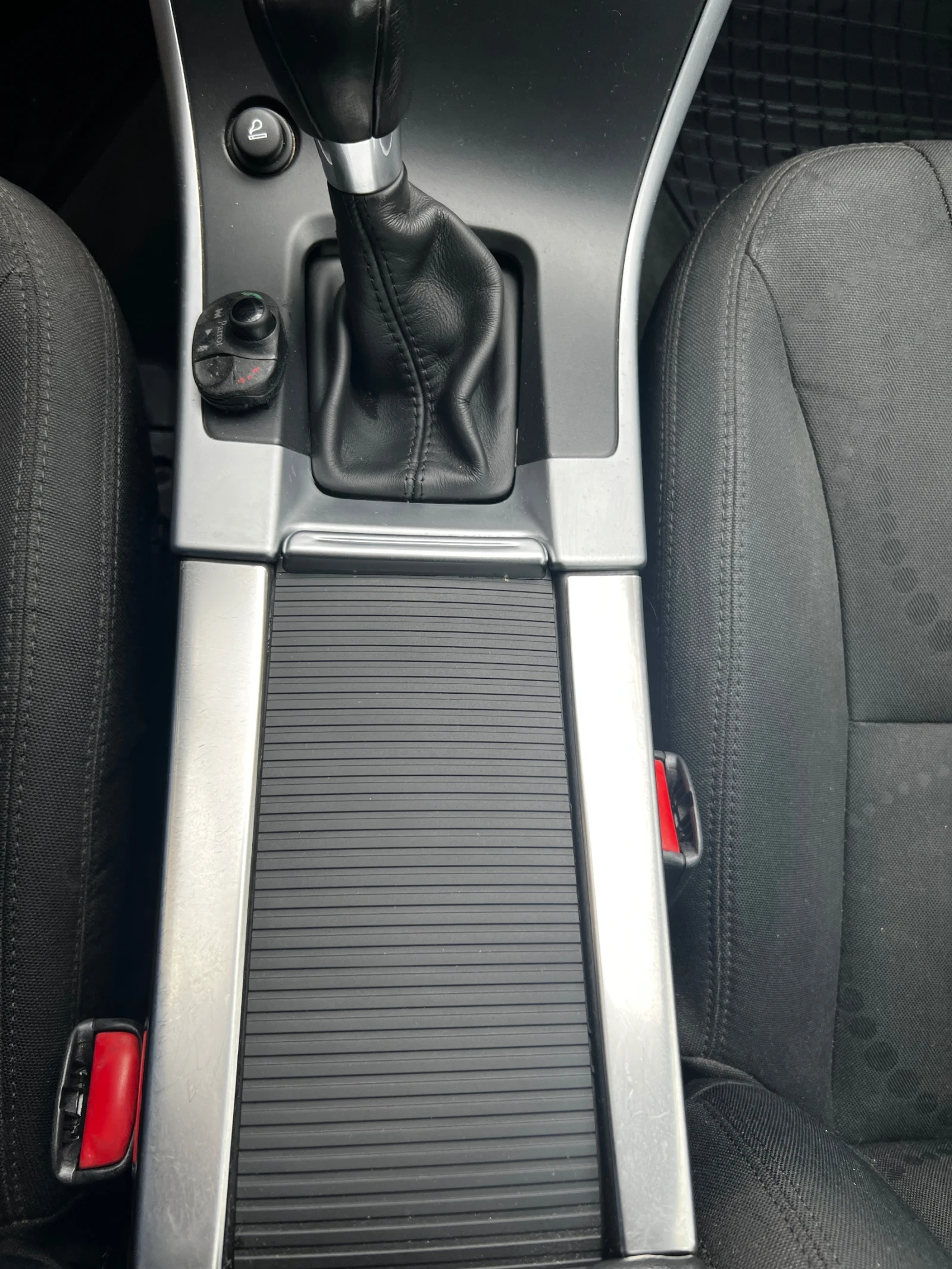 Volvo XC60, снимка 2 - Автомобили и джипове - 54312952