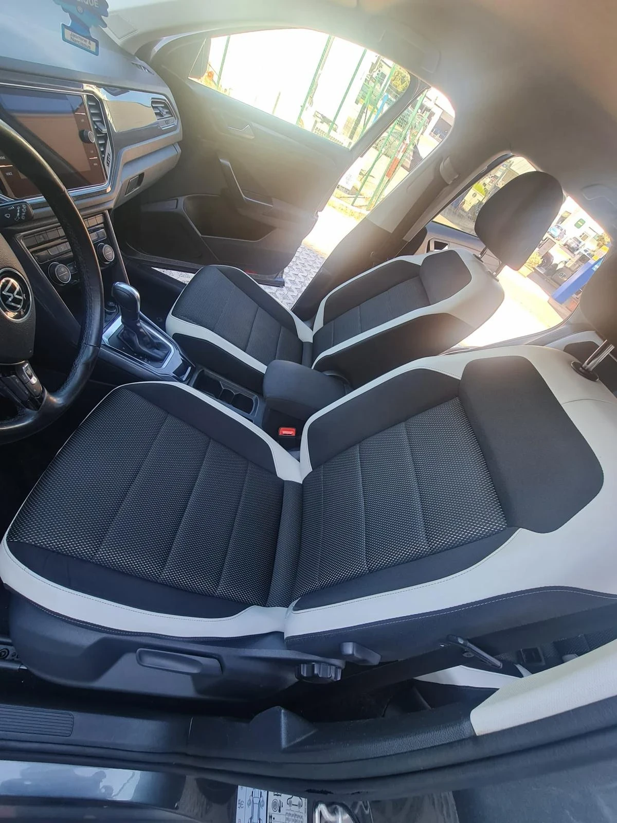VW T-Roc 2.0 TDI SCR DSG Sport BlueMotion Technology, снимка 10 - Автомобили и джипове - 54414087
