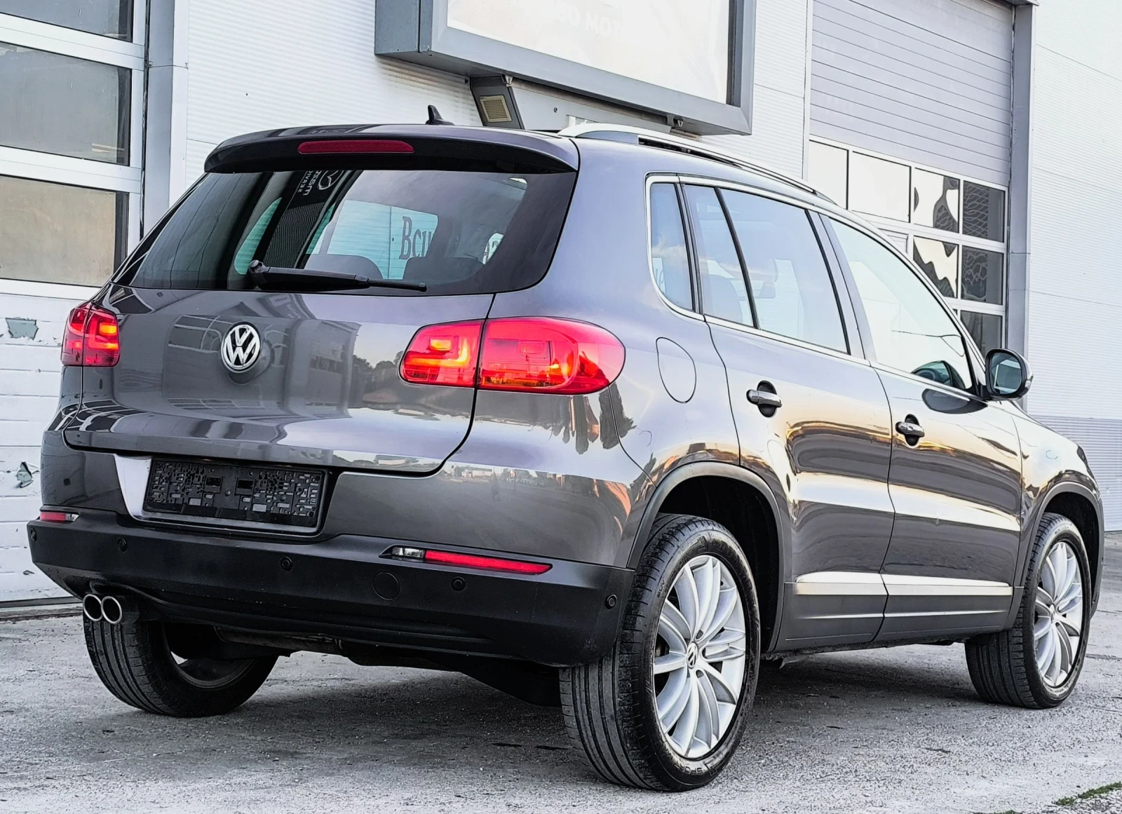 VW Tiguan 2.0TDI 177PS HIGHLINE PANORAMA 4-MOTION, снимка 4 - Автомобили и джипове - 54839273