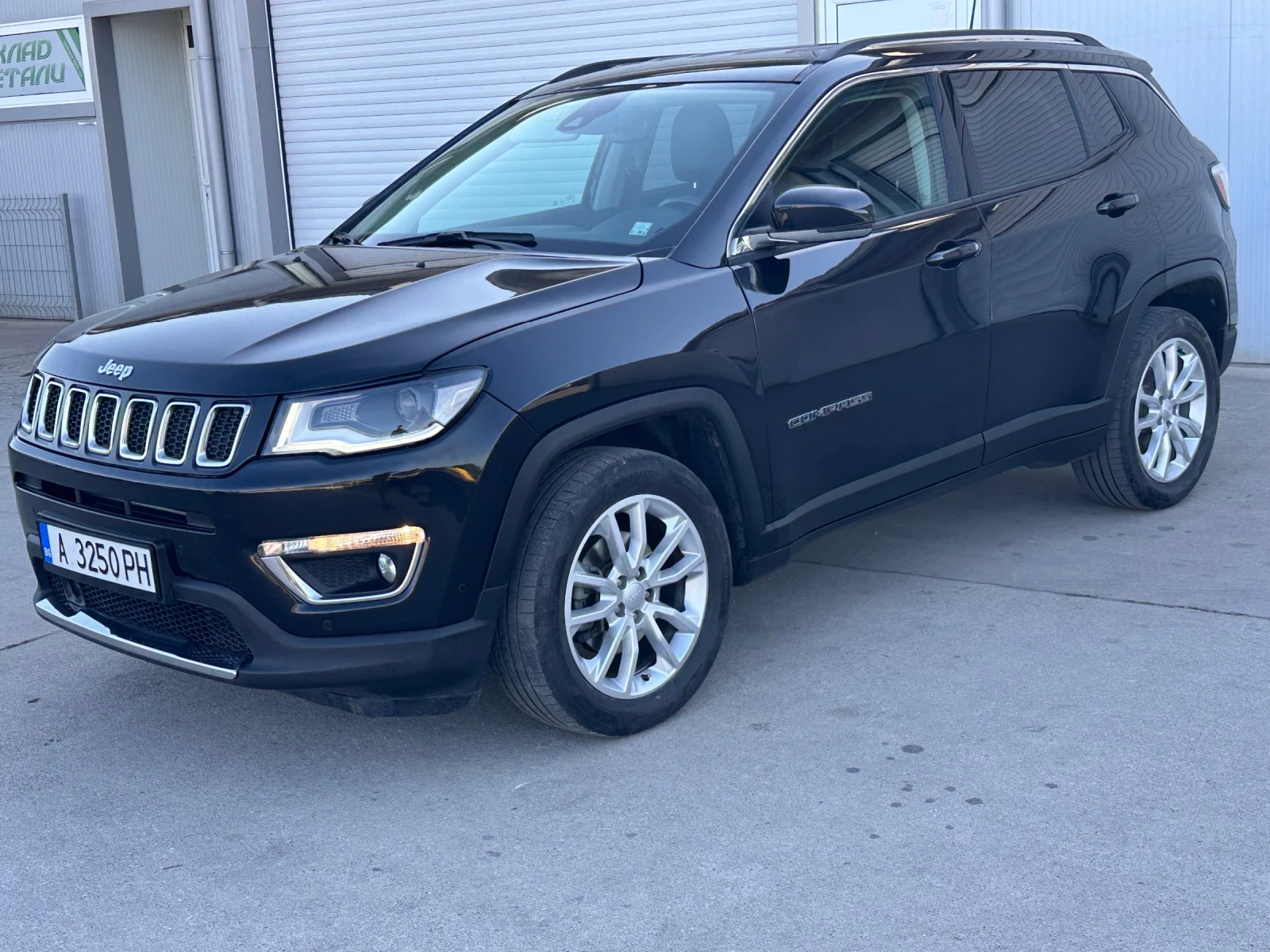 Jeep Compass Limited , снимка 8 - Автомобили и джипове - 55104740