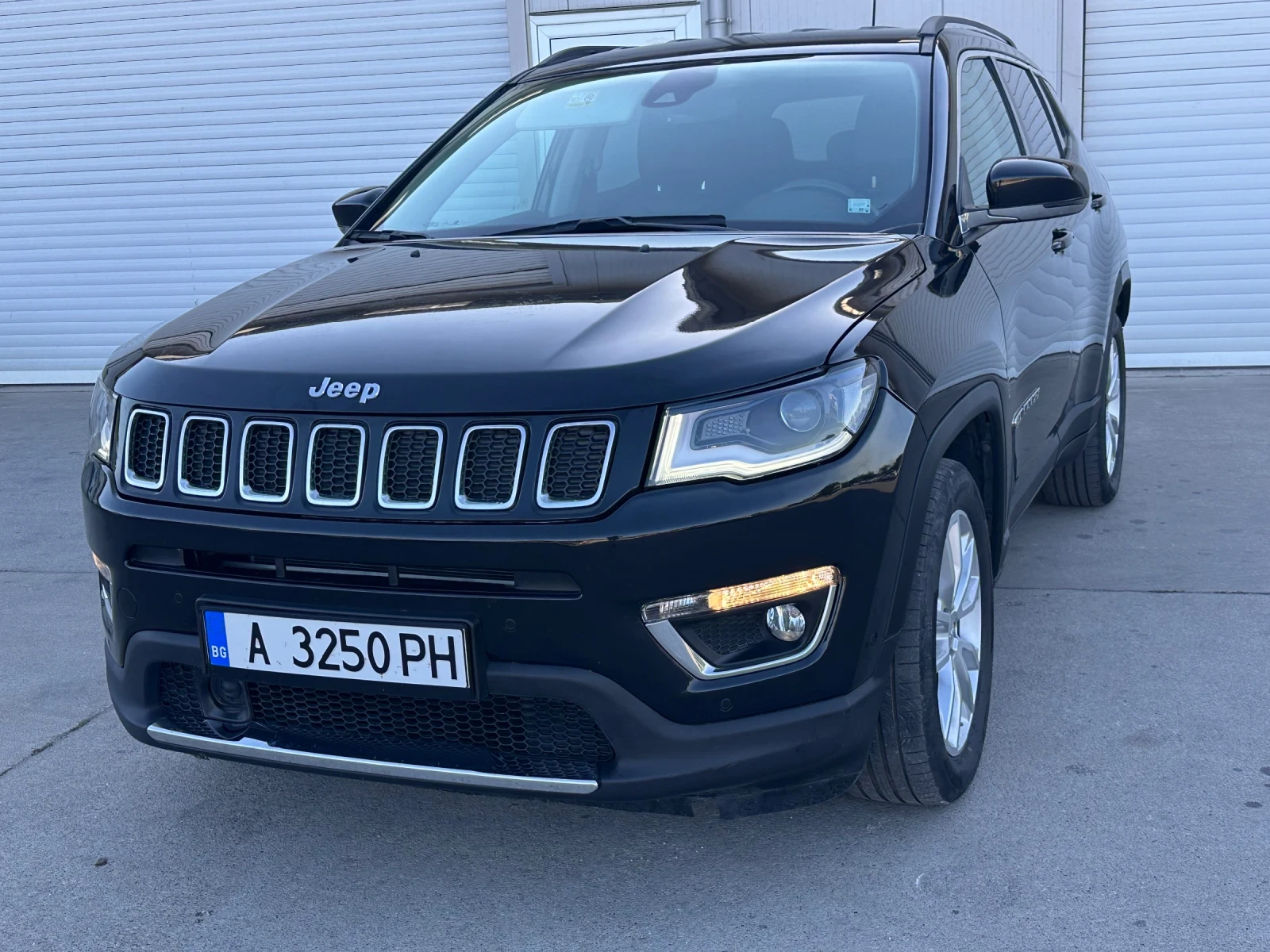 Jeep Compass Limited , снимка 2 - Автомобили и джипове - 55104740