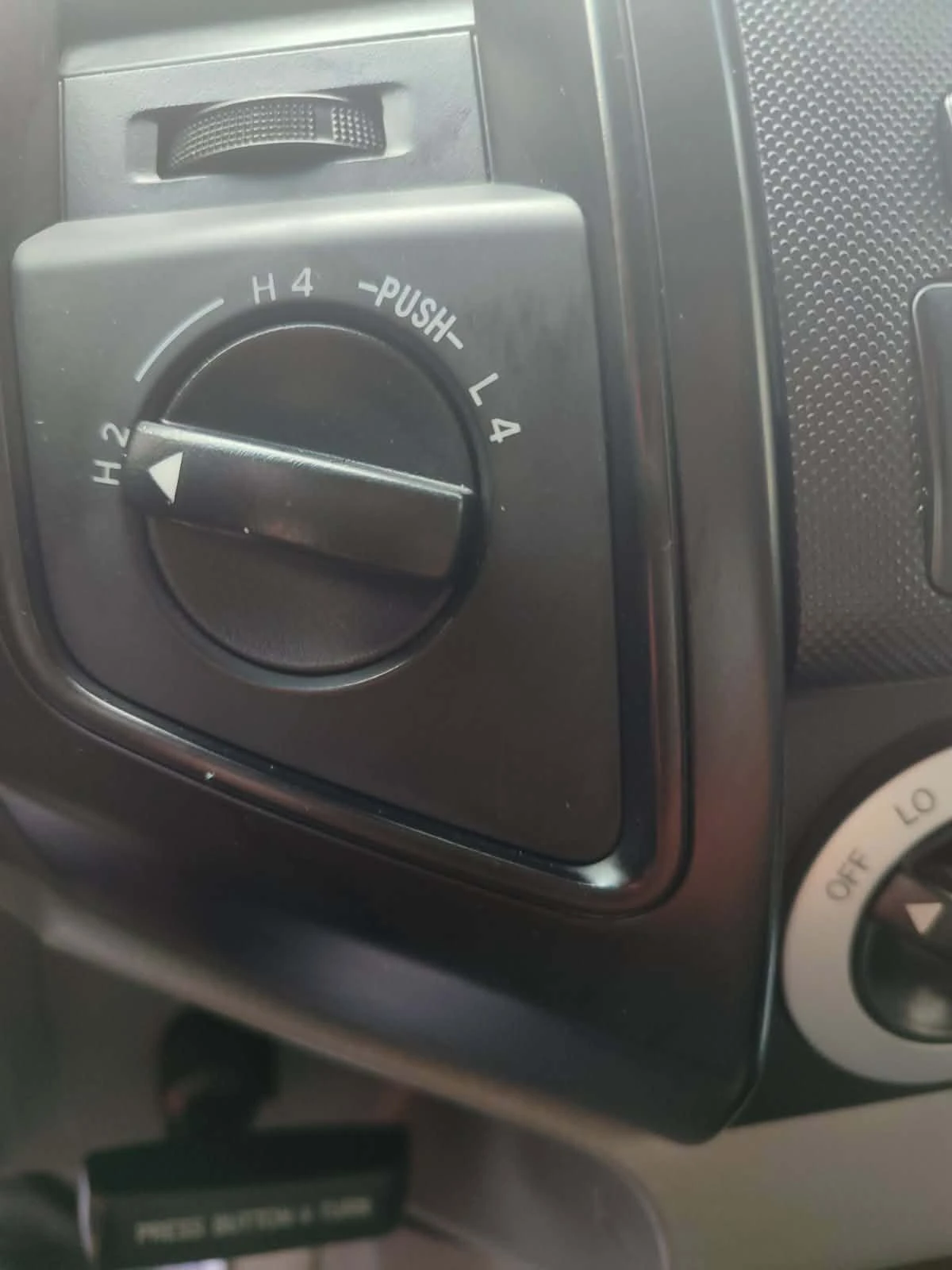 Toyota Tacoma, снимка 6 - Автомобили и джипове - 55376803