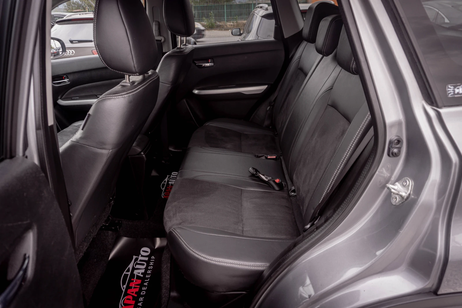 Suzuki Vitara 1.6 бензин ТОП! EXCLUSIVE! С ГАРАНЦИЯ! , снимка 11 - Автомобили и джипове - 56165675