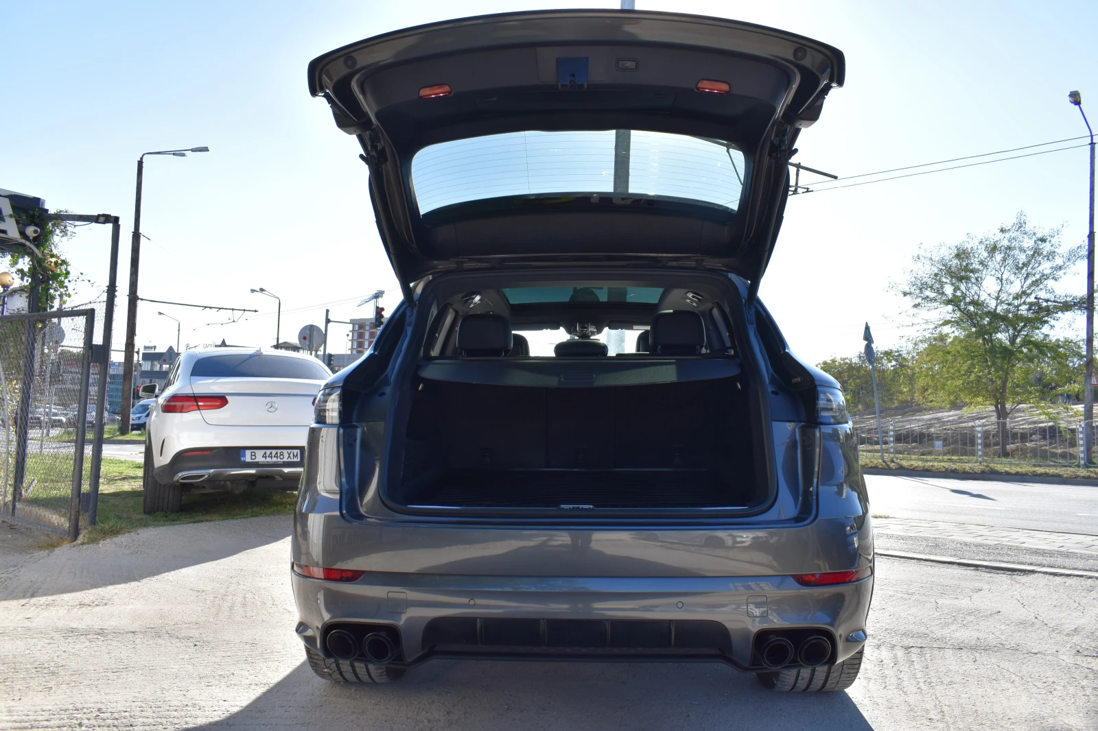 Porsche Cayenne 3.0i* FACELIFT* FULL, снимка 11 - Автомобили и джипове - 56323149