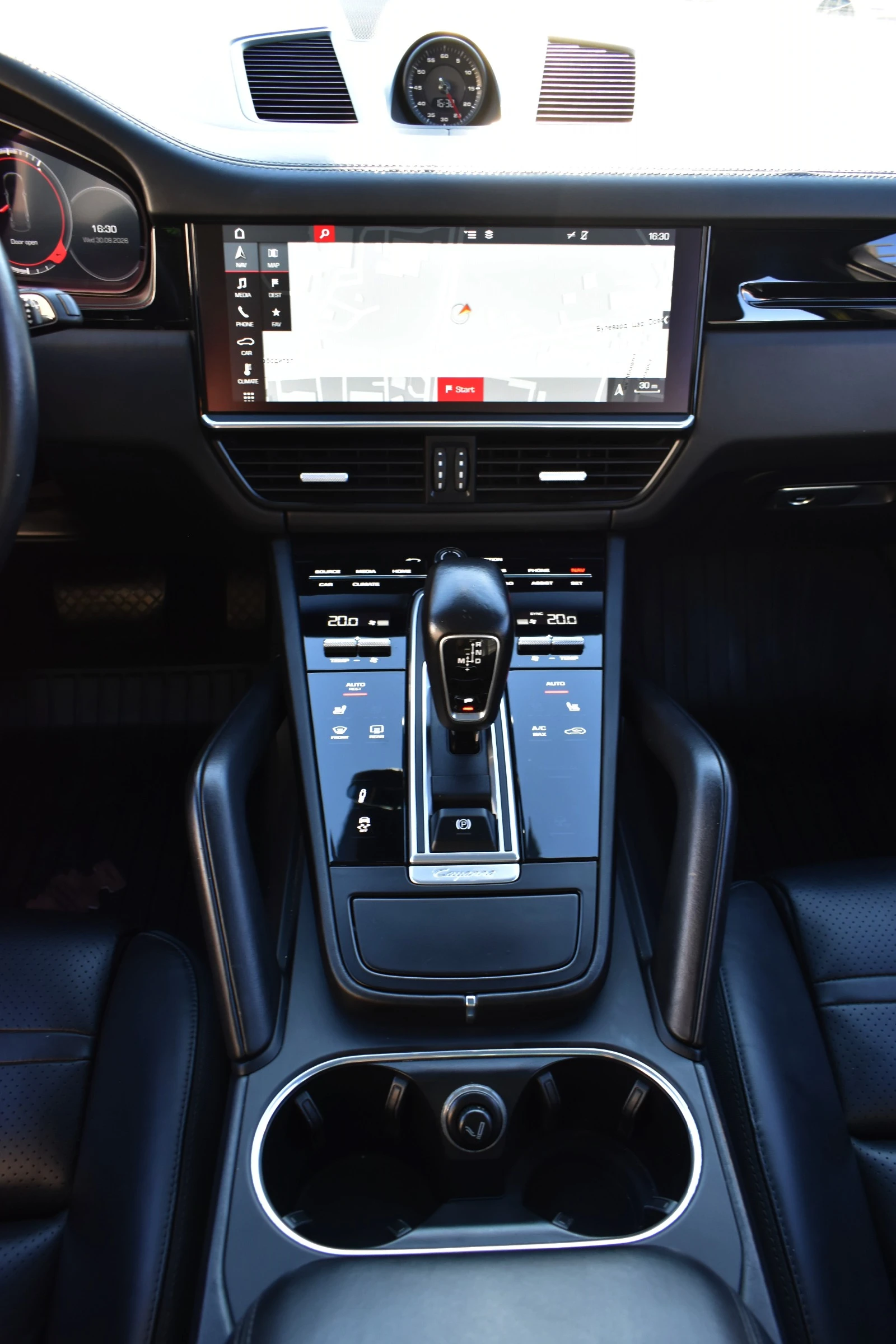 Porsche Cayenne 3.0i* FACELIFT* FULL, снимка 13 - Автомобили и джипове - 56323149