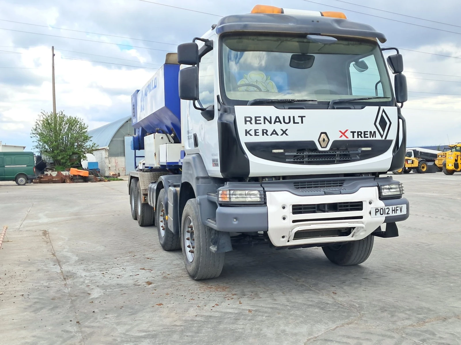 Renault Kerax БЕТОНОВ ВЪЗЕЛ-45КУБ., снимка 3 - Камиони - 55777411