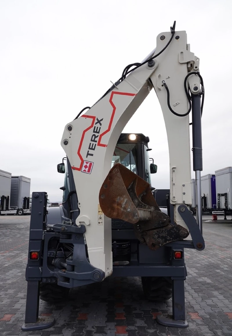 Багер Terex TLB 890 SM, снимка 2 - Индустриална техника - 47892402