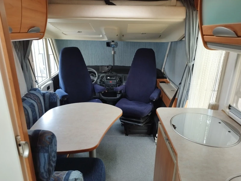 Кемпер HYMER / ERIBA B674, снимка 6 - Каравани и кемпери - 47146089