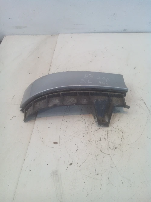 Лайсна задна лява под фар Ауди А3 2врати