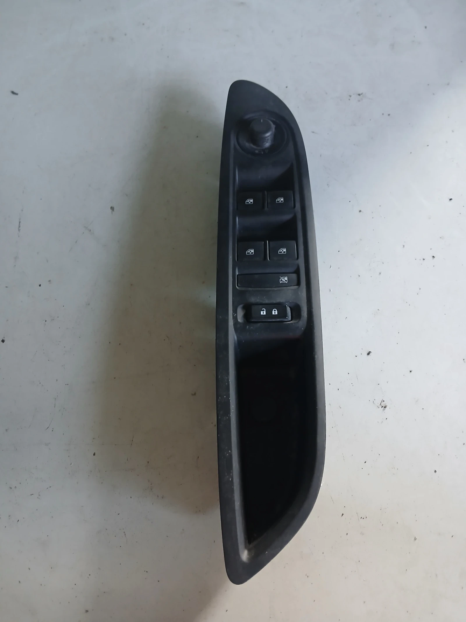 95025518-600R копчета за управление стъкла Opel Mokka 