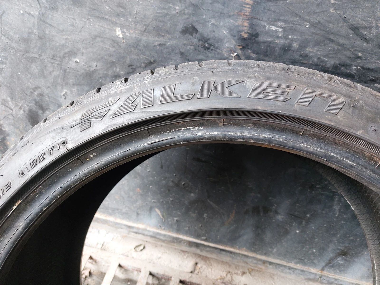 ���� 225/40R19 | Mobile.bg � ����������� 4