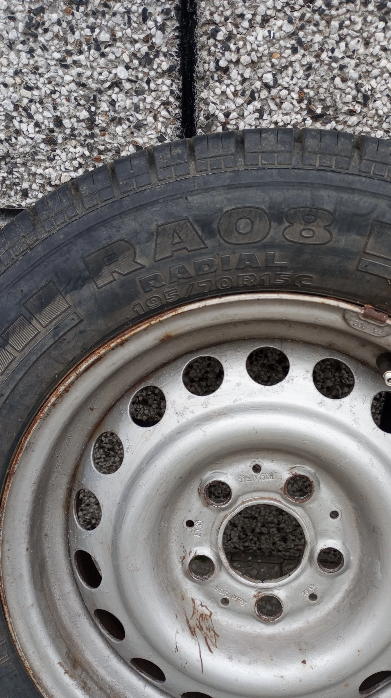 ���� � ������ 195/70R15 �� �������� | Mobile.bg � ����������� 4