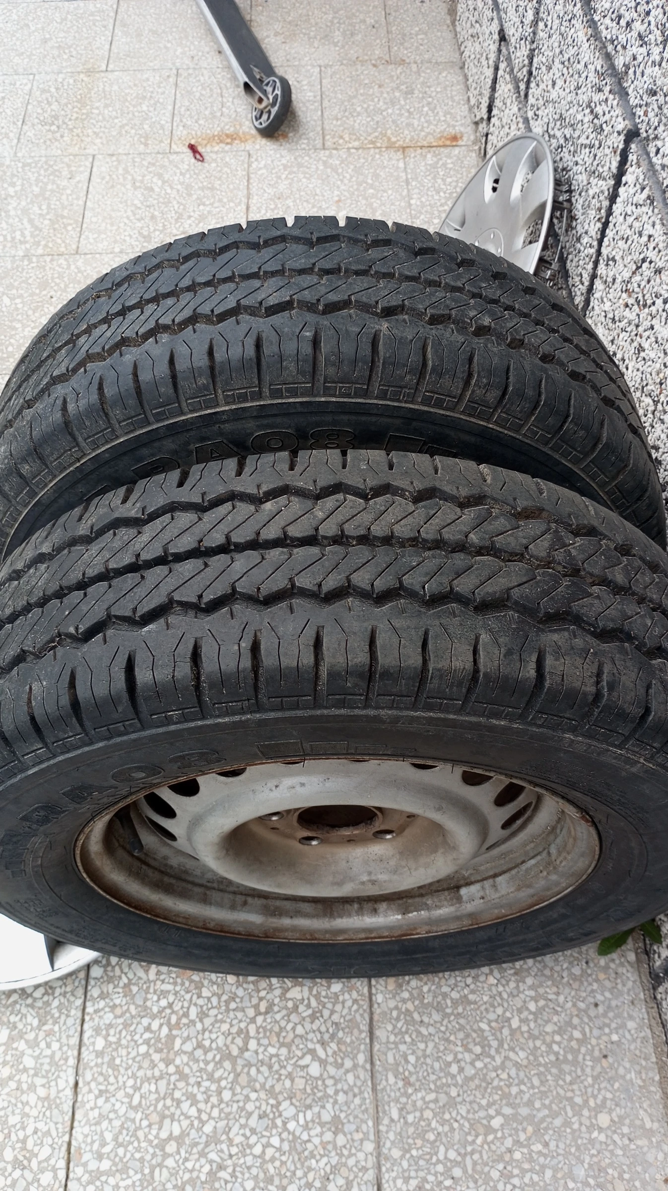 ���� � ������ 195/70R15 �� �������� | Mobile.bg � ����������� 3