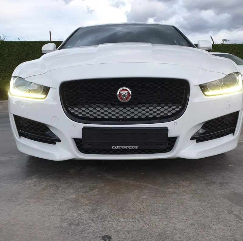 Jaguar XE 2.0T R Sport, снимка 3 - Автомобили и джипове - 42960773