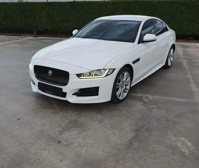 Jaguar XE 2.0T R Sport, снимка 1 - Автомобили и джипове - 42960773