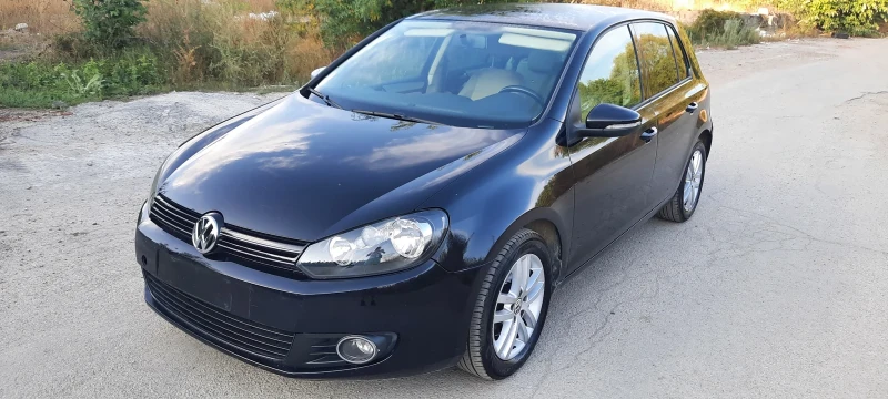 VW Golf, снимка 1 - Автомобили и джипове - 47035897