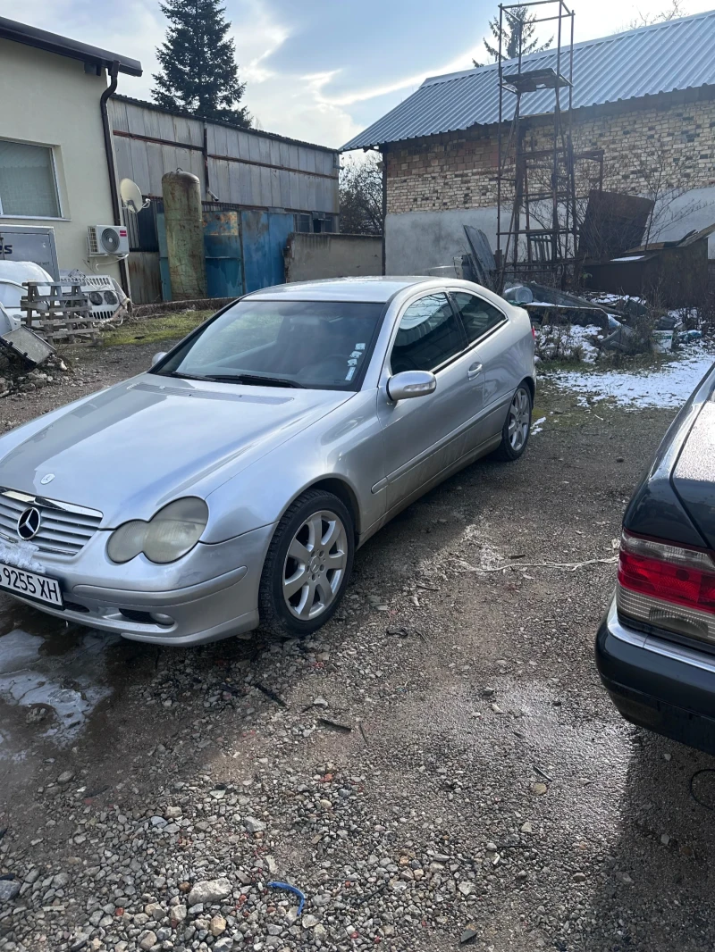 Mercedes-Benz C 180 Газ Бензин, снимка 3 - Автомобили и джипове - 48442995