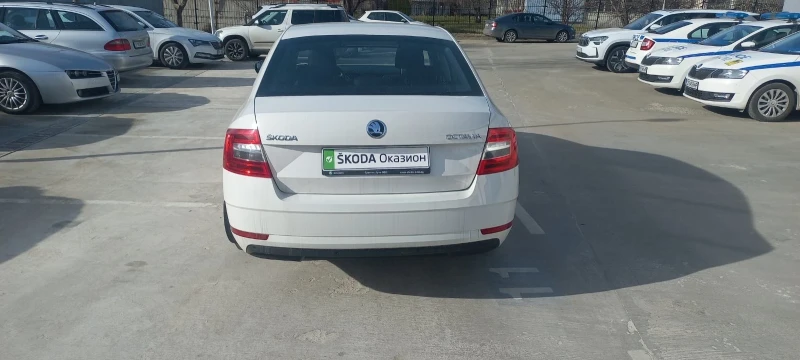 Skoda Octavia 1, 6 TDI , снимка 5 - Автомобили и джипове - 48618510