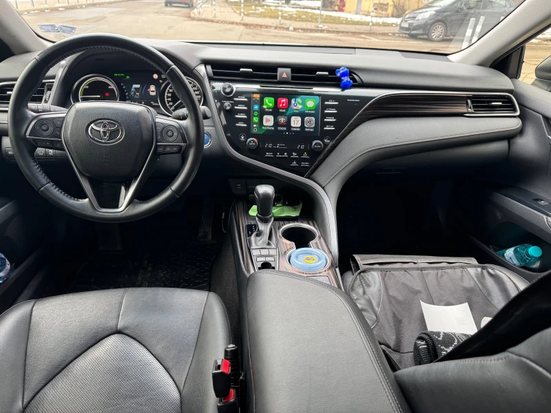 Toyota Camry Hybrid Elegance, снимка 10 - Автомобили и джипове - 48717985