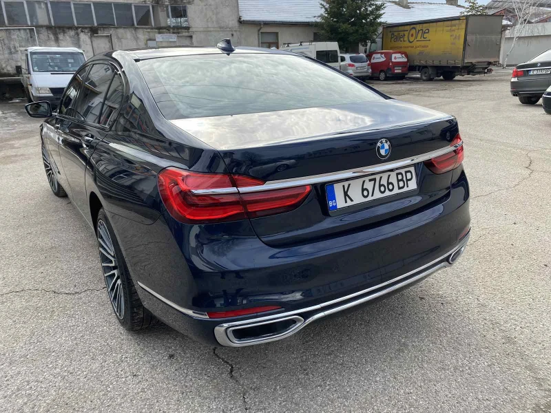 BMW 750, снимка 11 - Автомобили и джипове - 52632410