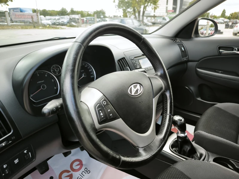 Hyundai I30 CW 1.6crdi FACELIFT EURO5!, снимка 10 - Автомобили и джипове - 51802286
